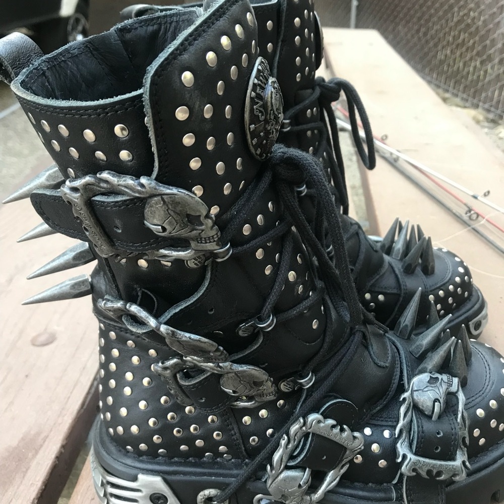 New Rock boots PUNK GOTH spiked, worn twice.  EU39 or US8 - 8.5.